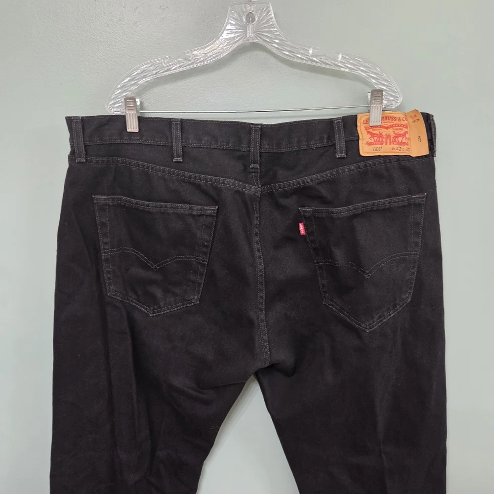 Levi's 501 Button Fly Men's Black Jeans 42x30 Straight Leg‎ Streetwear